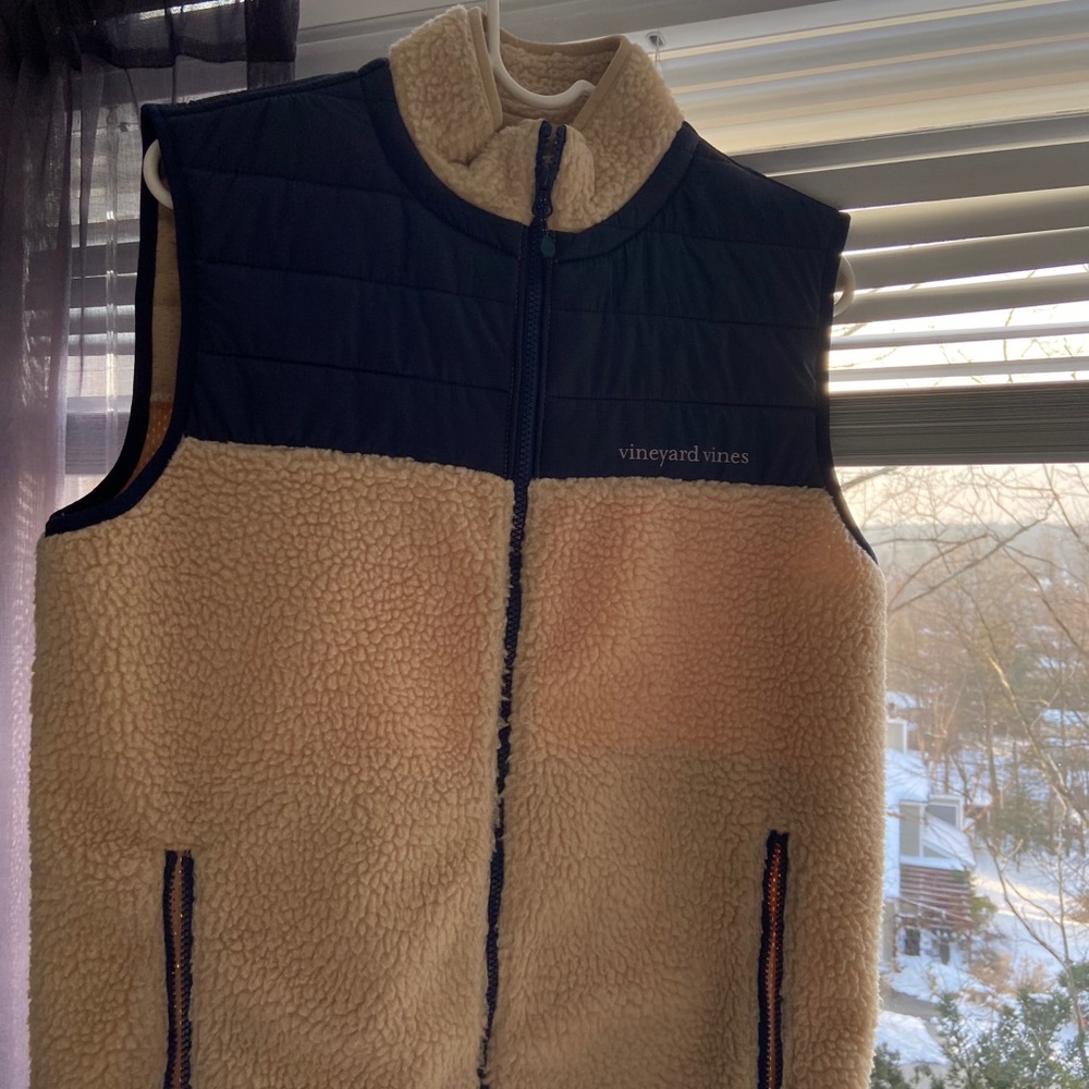 Men’s Fuzzy Vineyard Vines Vest